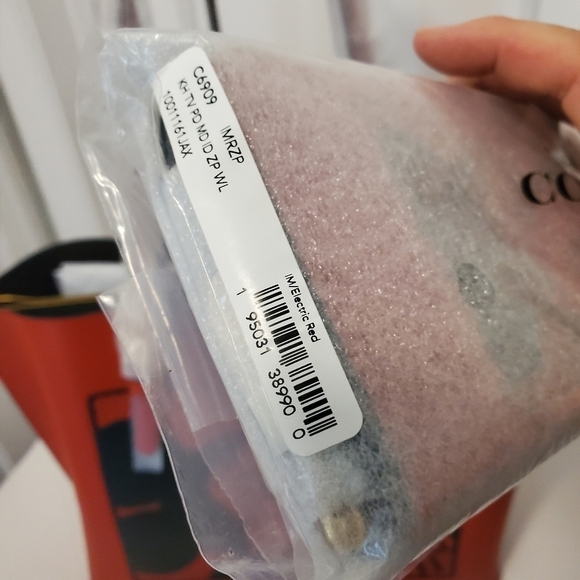 NWT Coach Disney Mickey Mouse X Keith Haring Leather Mollie Tote & Wallet Set - Picture 4 of 14